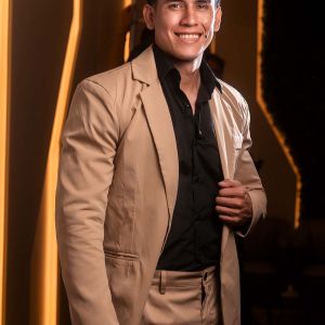 Mister Barinas - Víctor Leon